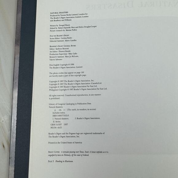 Natural Disasters 1997 Hardback Readers Digest The Earth Its Wonders Its Secrets - Picture 7 of 8